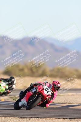 media/Dec-07-2025-CVMA (Sun) [[3e7d2de5dc]]/Race 16-Formula Middleweight/